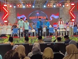 Tiga Paslon Adu Gagasan di Debat Publik Putaran Pertama Pilkada Padang
