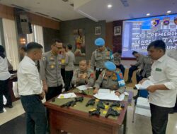 Senjata Api Milik Personel Polda Sumbar Diperiksa, Pastikan Penggunaan Sesuai Prosedur