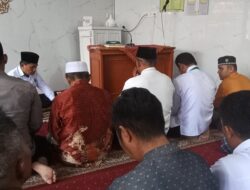 Jadi Imam Shalat Zuhur, Kakan Kemenag Ajak Warga Terus Giatkan Shalat Berjamaah