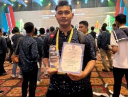 Wakil KAI Divre II Sumbar Raih Penghargaan Platinum