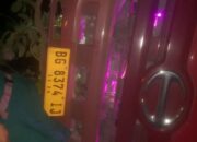 Truk Hino Terbalik Dini Hari, Sopir Tinggalkan TKP