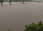 Dua Warga Hilang Terseret Arus Banjir Saat Debit Air Sungai Meningkat