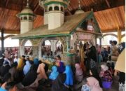Ribuan Peziarah dari Berbagai Daerah Banjiri Kompleks Makam Syekh Burhanuddin