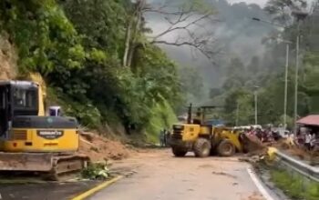 Sempat Tertutup Hingga 3 Jam, Jalan di Kawasan Lembah Anai Akhirnya Kembali Normal