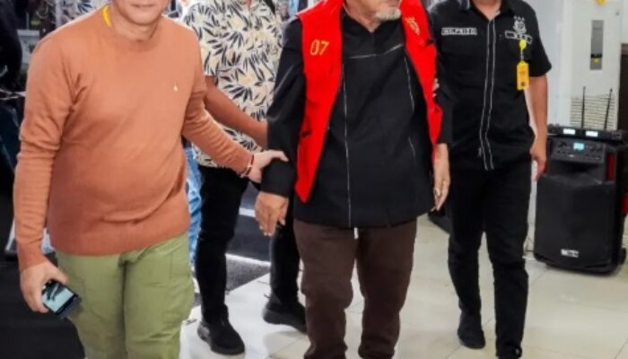 Tersangka Kasus Dugaan Korupsi Pengelolaan Pasar Atas Bukittinggi Ditangkap Kejati Sumbar