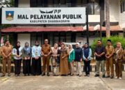 Sekda Medison Serahkan Penghargaan ASN Terbaik DPMPTSP, Apresiasi Keberhasilan Himpun CSR Rp 31,55 Miliar