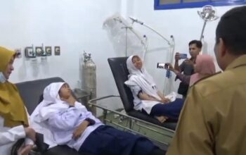 Puluhan Siswa MTsN 1 Pariaman Diduga Keracunan Usai Santap Menu MBG