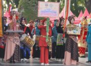 TP-PKK Dharmasraya Sulap Potensi Lokal Jadi Karya Bernilai Lewat Goresan Lumpur