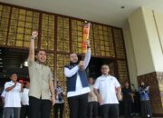 Kirab Api Porprov XVI Tiba di Balai Kota, Sinyal Kuat Padang Siap Jadi Tuan Rumah